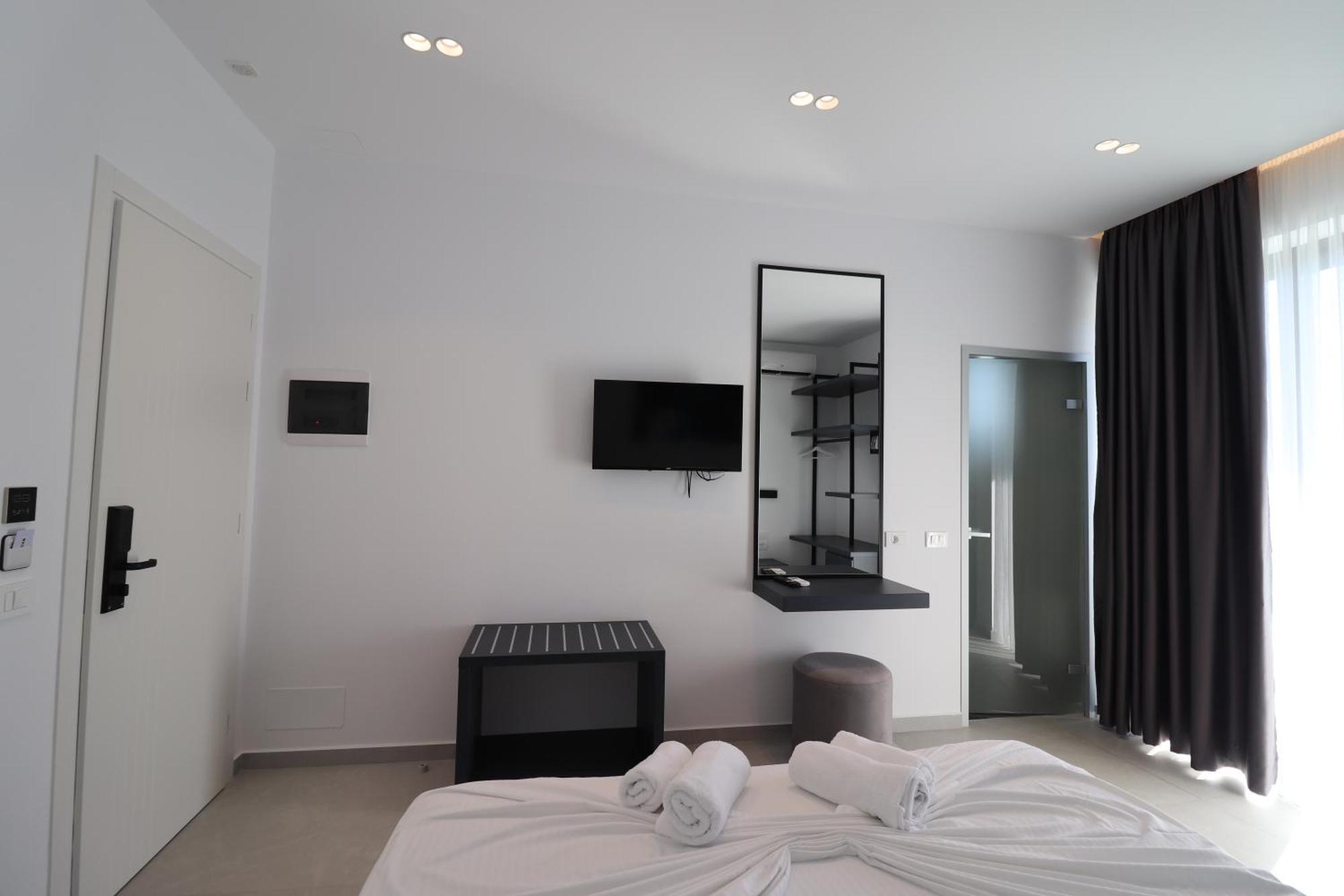 Adele Hotel Ксамил Экстерьер фото