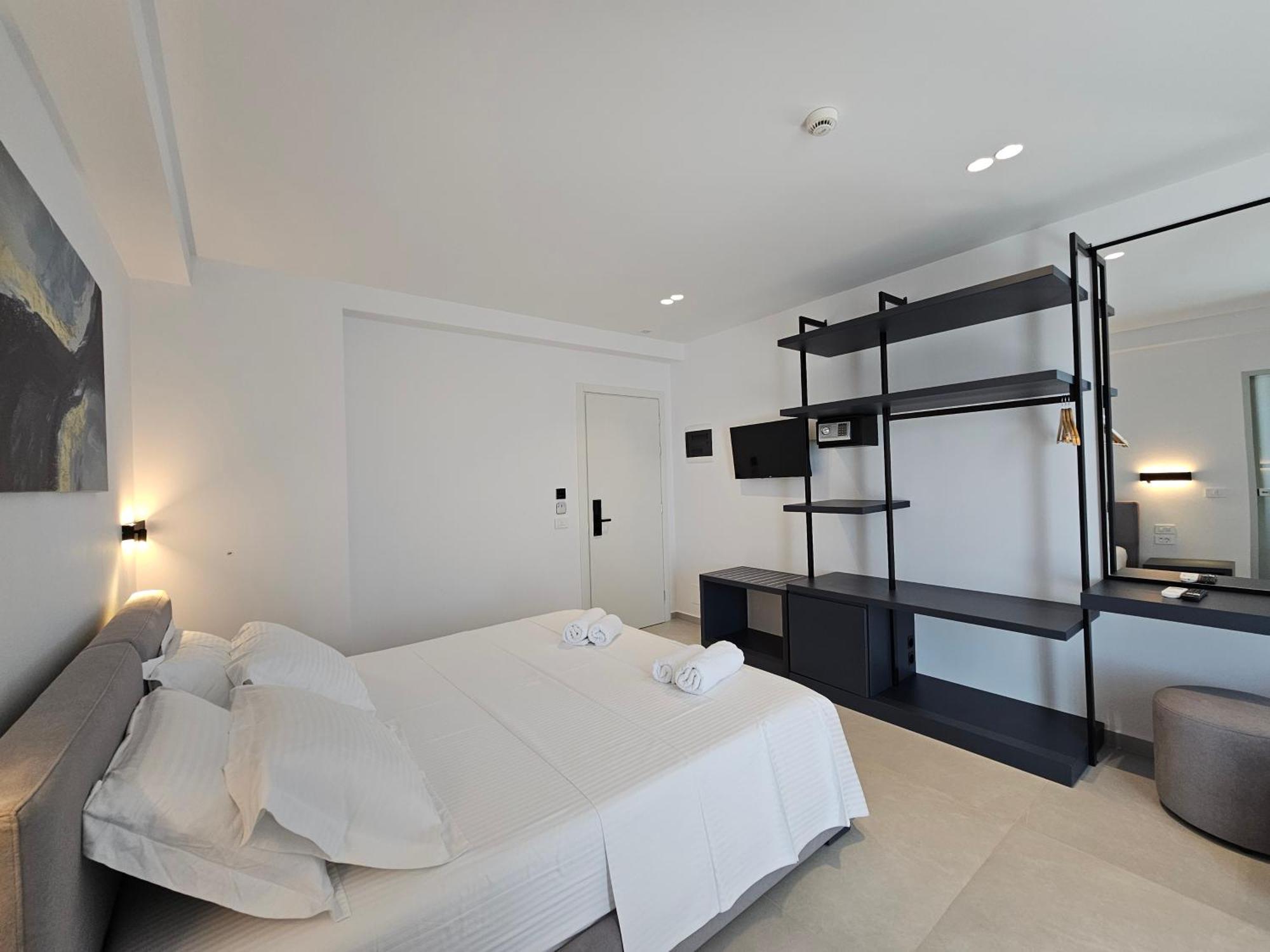 Adele Hotel Ксамил Экстерьер фото