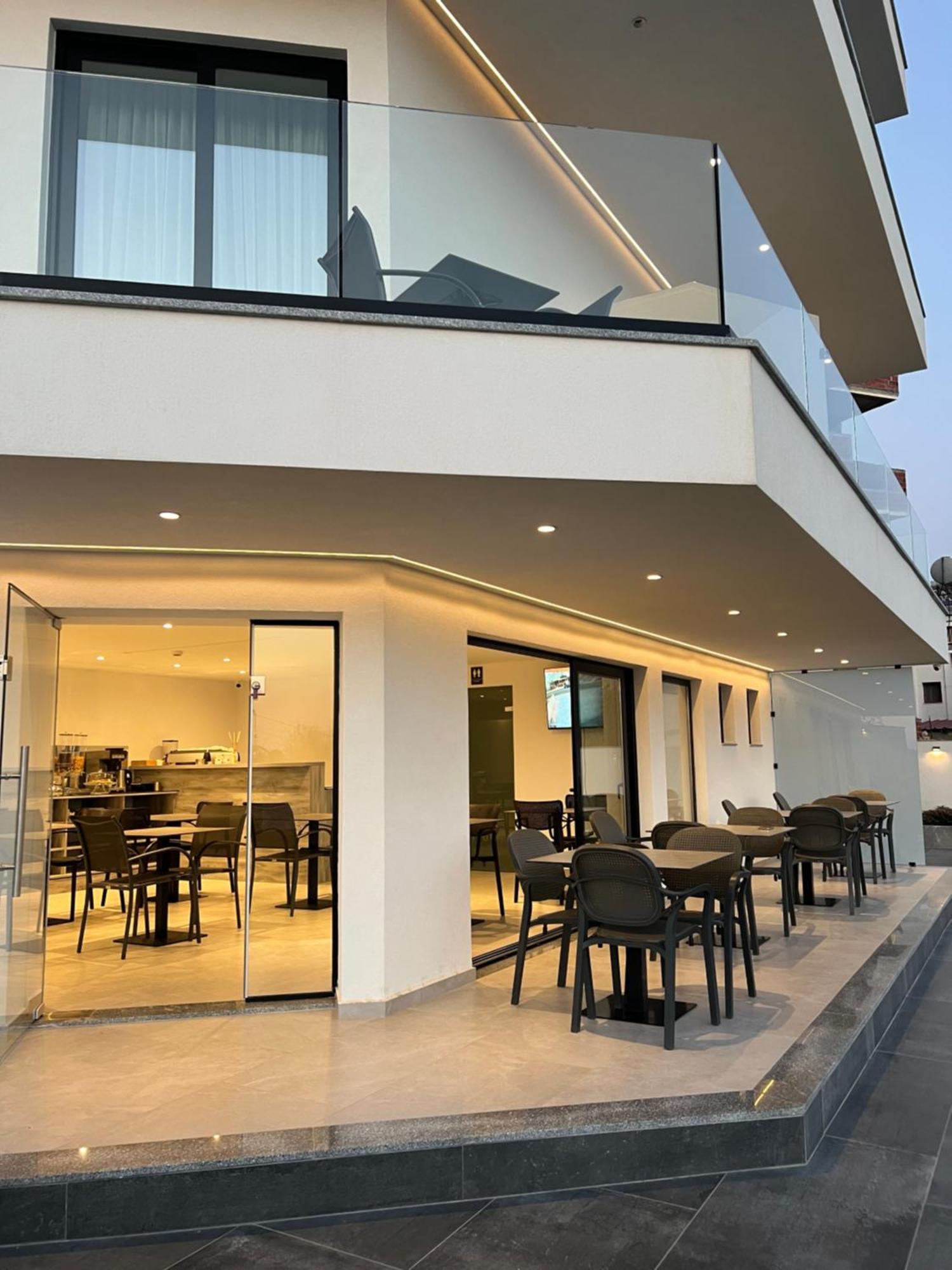 Adele Hotel Ксамил Экстерьер фото