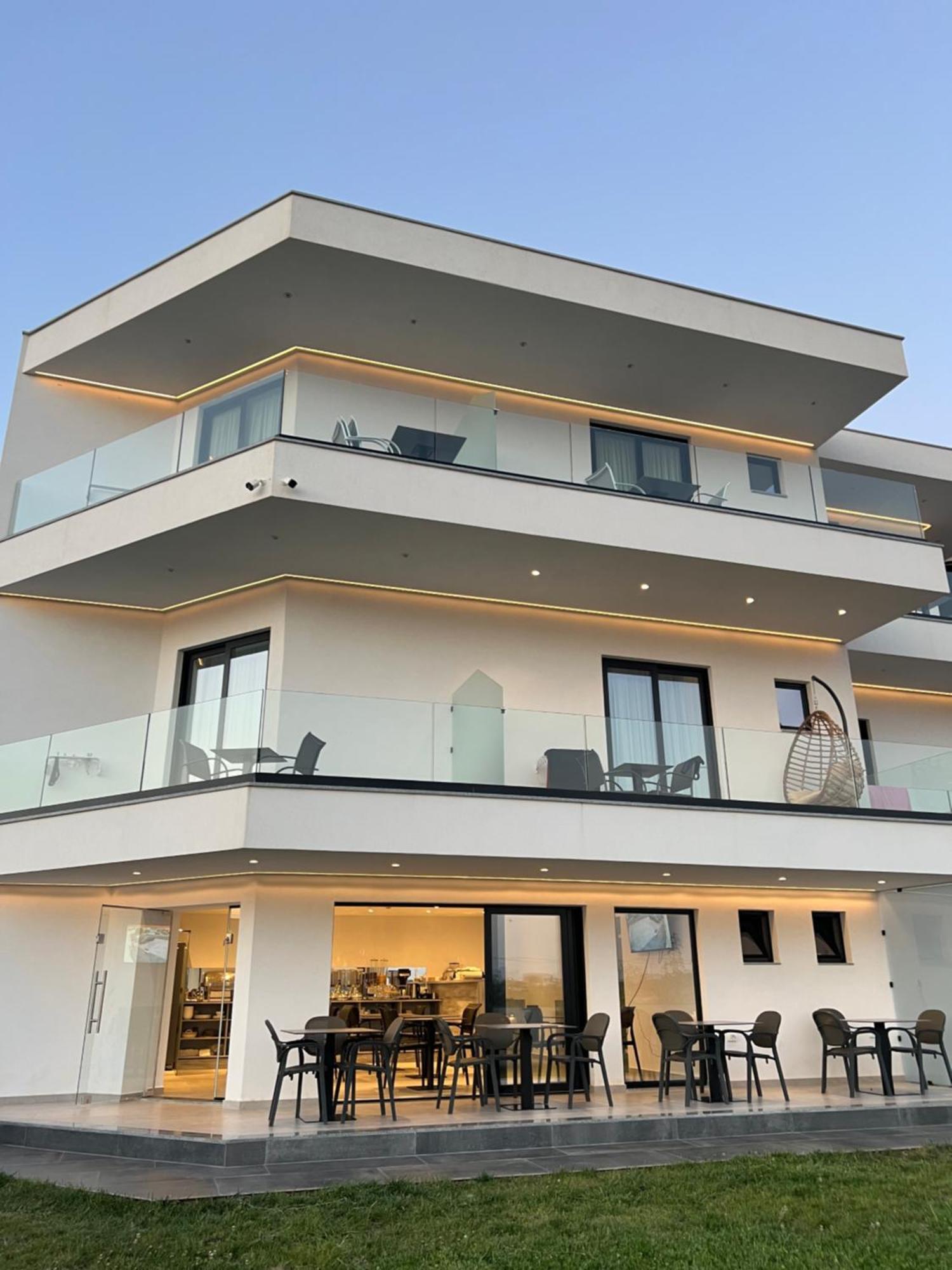 Adele Hotel Ксамил Экстерьер фото